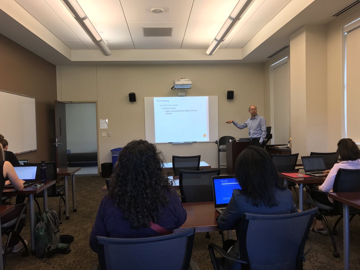 HarveySMU's tweet photo. Exec. Dir., Dr. Kamata, presenting series of workshops on Bayesian statistics. Next sessions 11/3
#SimmonsResearch
 @SMU_CORE @smusimmons https://t.co/PeSDpTUvnw