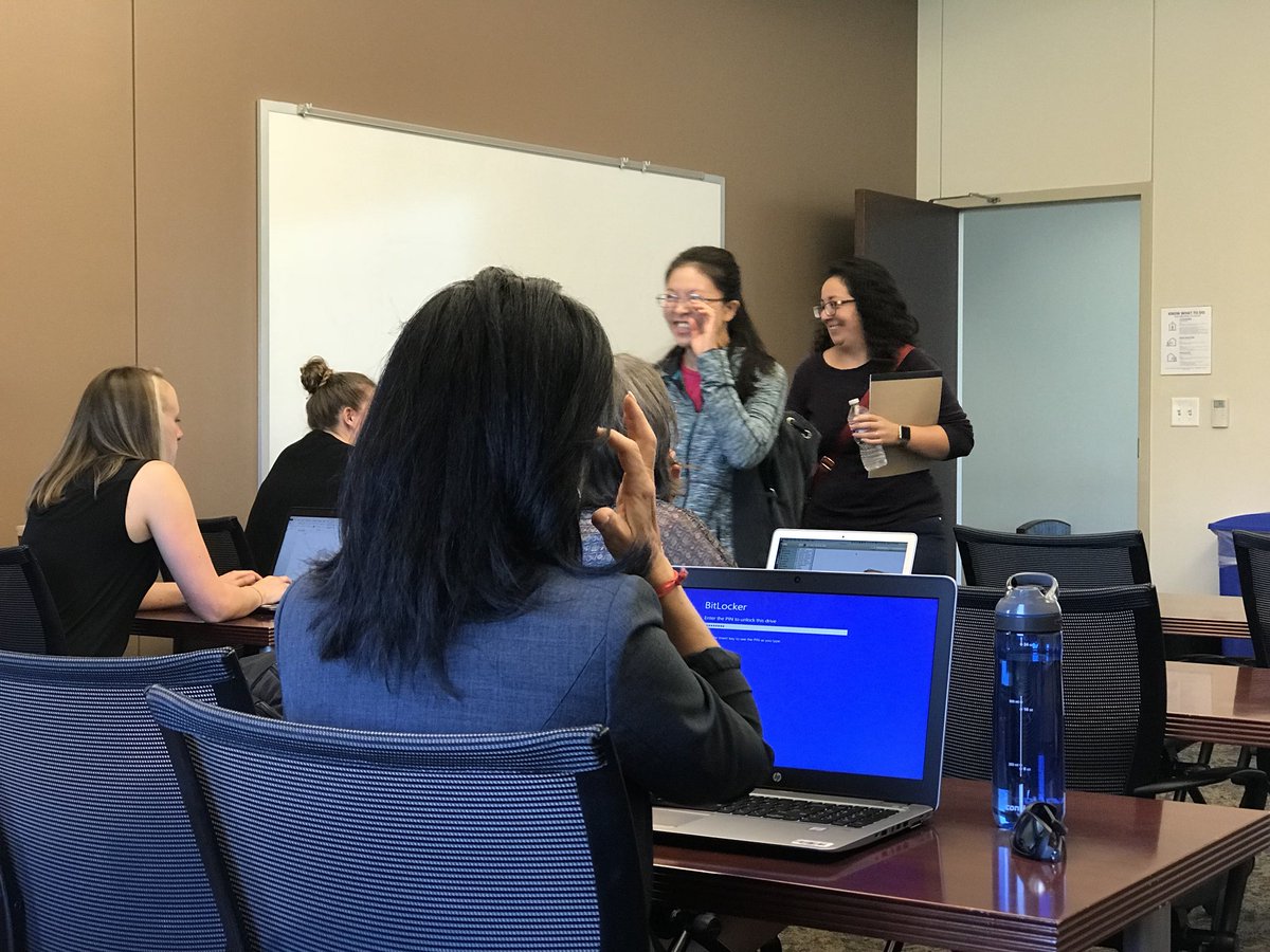 HarveySMU's tweet photo. Exec. Dir., Dr. Kamata, presenting series of workshops on Bayesian statistics. Next sessions 11/3
#SimmonsResearch
 @SMU_CORE @smusimmons https://t.co/PeSDpTUvnw