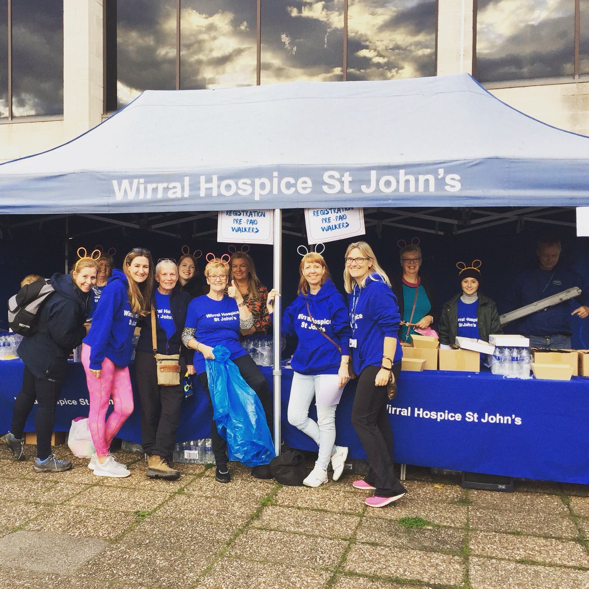 wirralhospice's tweet photo. 💙💞 Bring on #glowwiththeflow ! #women #men #teenagers #children #dogs #glowpower #hospicecareweek #hospiceheroes #hospicecare #wearehospicecare https://t.co/zwZ4xPkhIk