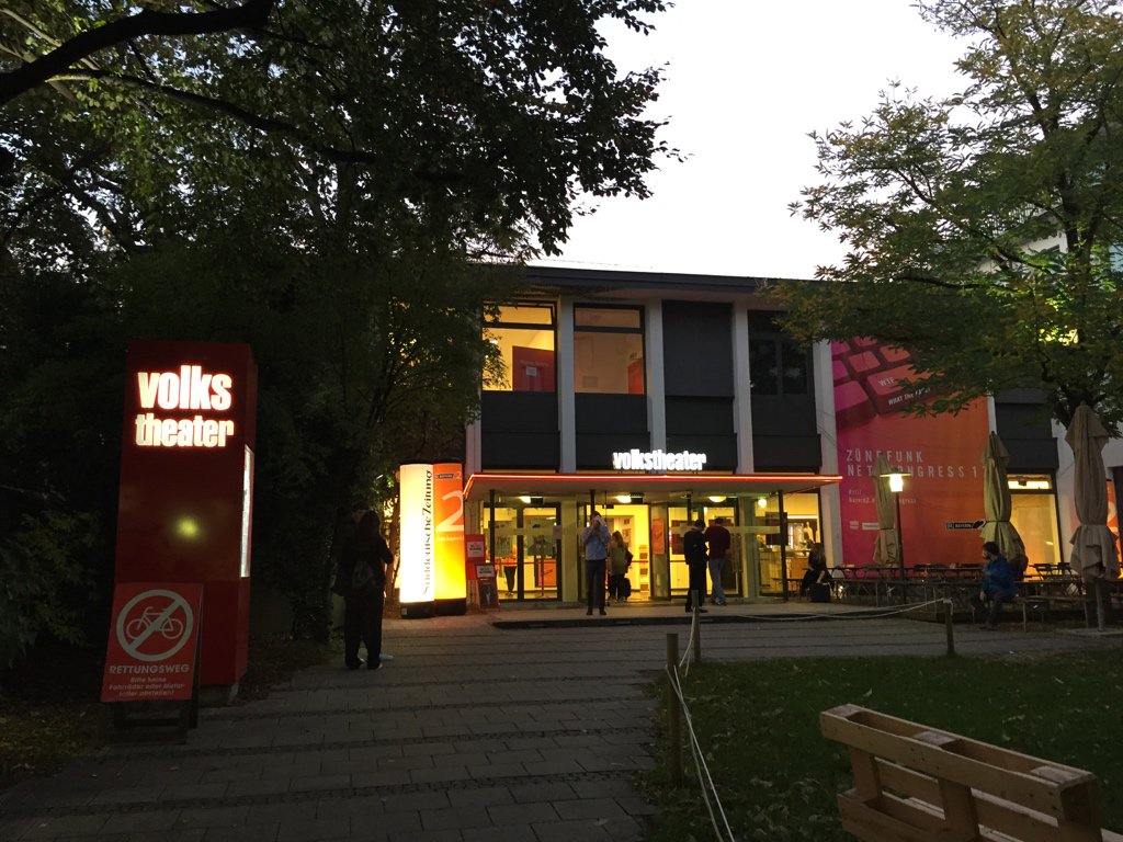 J_Lichterloh's tweet photo. Geschafft! #zf17 Auch wenn ichs erstmal mt dem Ticket von #zf16 versucht habe.. https://t.co/JbXCjCLIn9