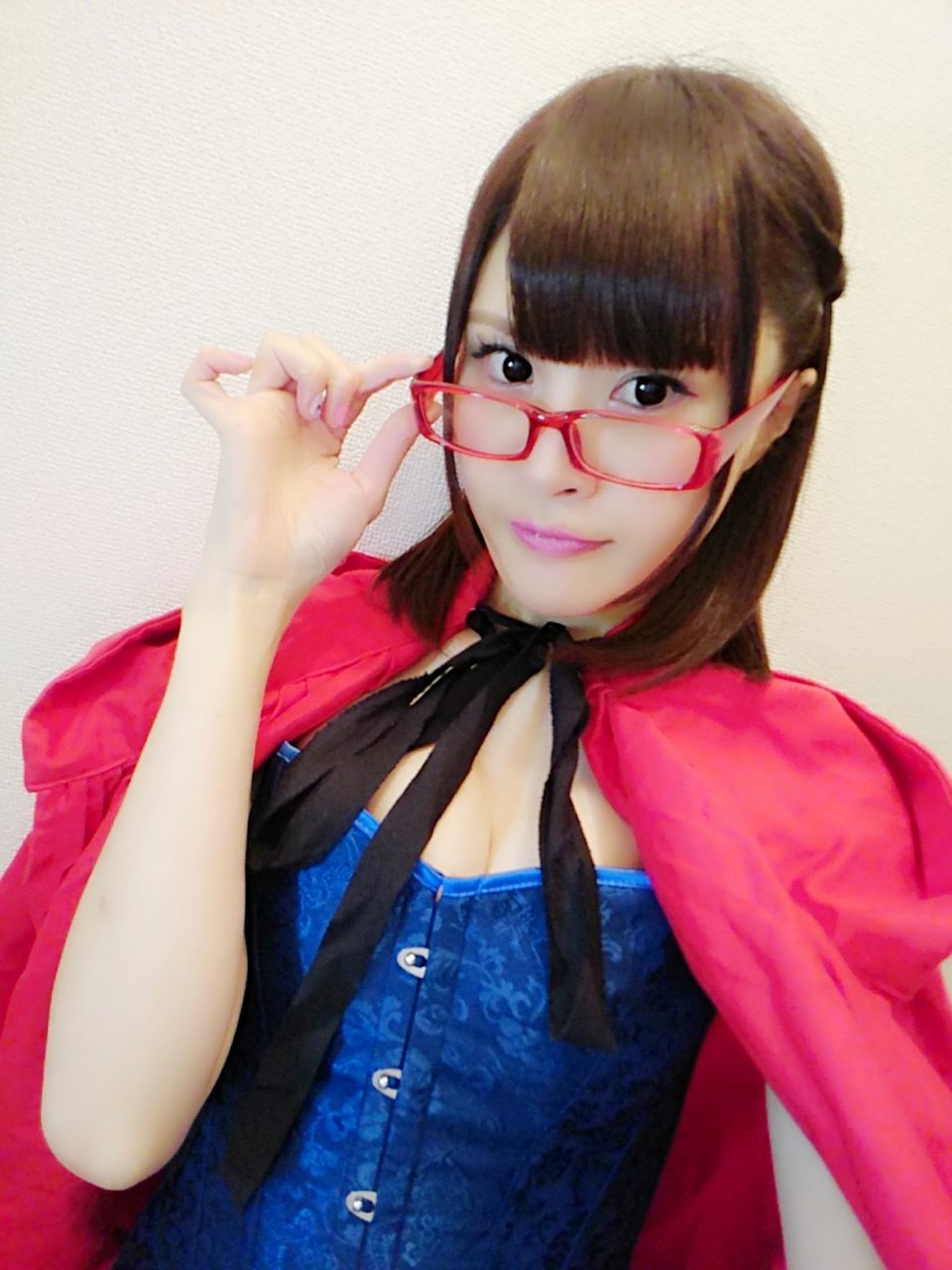 ট ইট র 岩佐 夏芽 声優 深夜配信ありがとう 着替えただけだけどスカーレットさんです 来週末あたりにウィッグとメイクやってまた配信するね おやすみなさい V V Wlw スカーレット