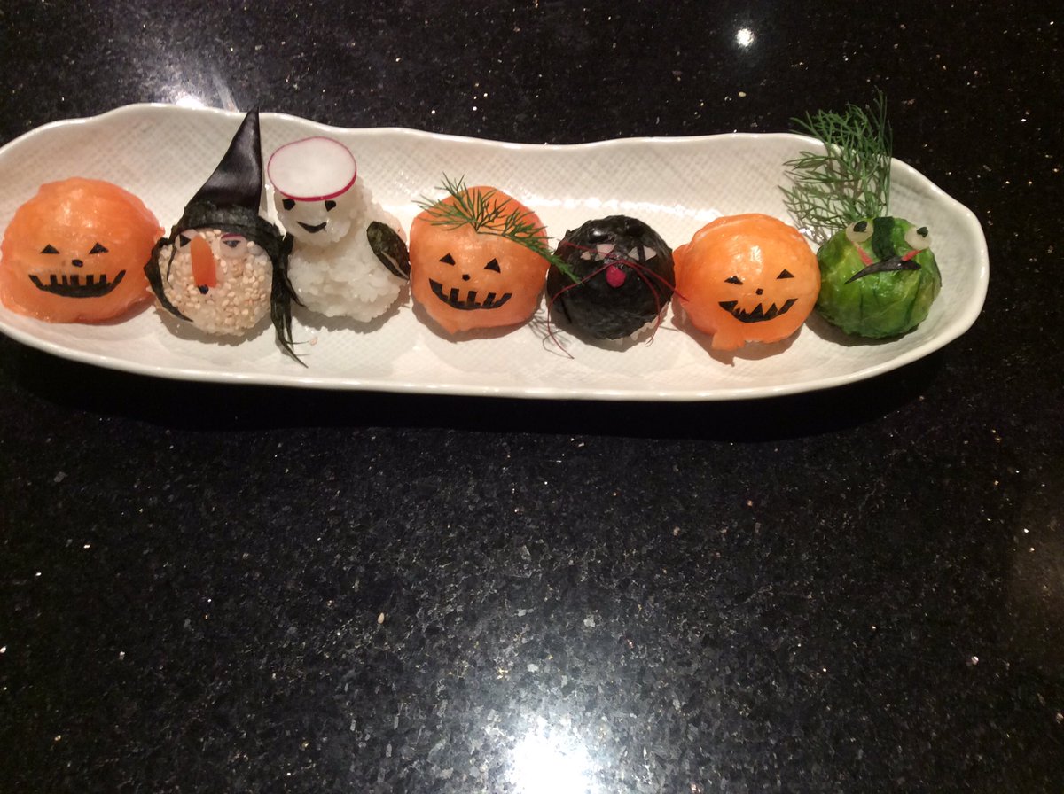WabiSabiKitchen's tweet photo. Sweet character Halloween sushi @WabiSabiKitchen 
#Halloween  #sushi #sushiclass #funtime https://t.co/VWoBQ52kIh