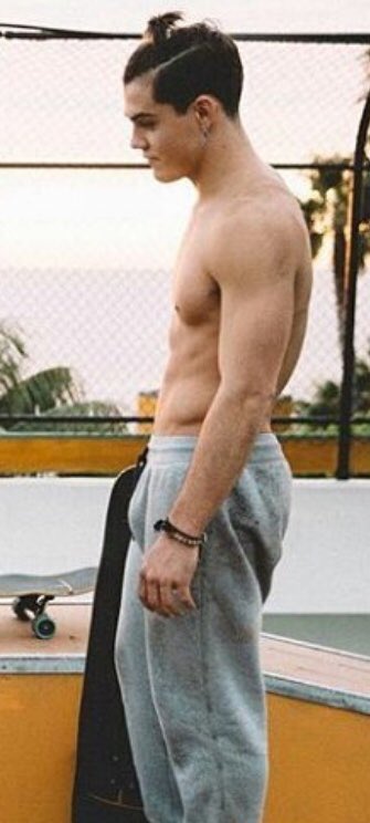 Graysonsballs's tweet photo. DADDY BETTER MAKE ME CHOKE
@GraysonDolan #daddy #graysonsballs #graysonsbulge #dolantwinbodyparts #dolanbodyparts #dolantwins https://t.co/vDWdknv1my