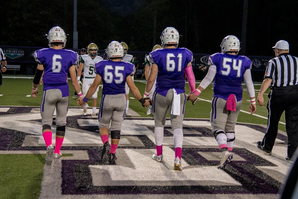 KRFootball17's tweet photo. Big game tonight against St. Francis. Homecoming!! Need everyone to show out. Black out @7:30 ⚫️⚫️🚀 https://t.co/OskAo7r6z9