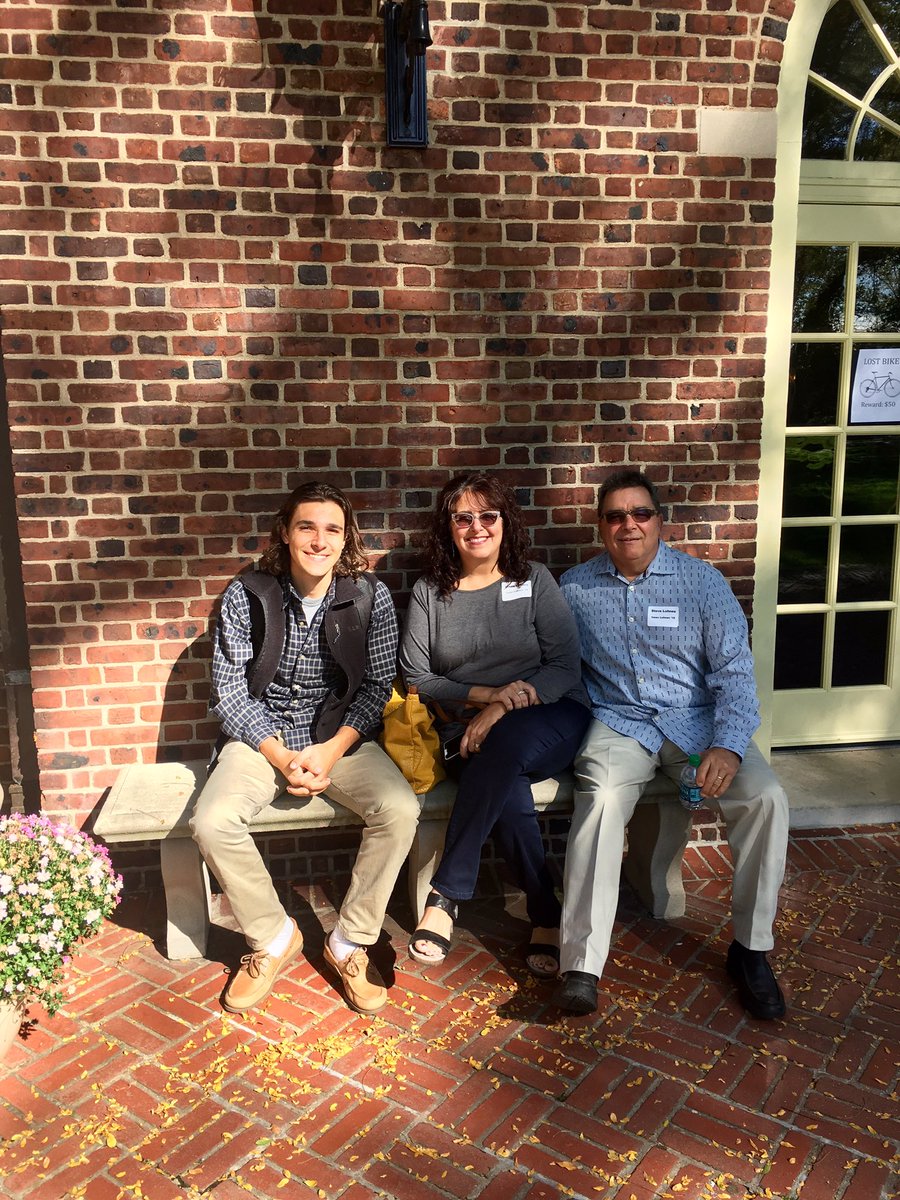 loomischaffee's tweet photo. Picture perfect day on the Island! #LCParentsWeekend https://t.co/keMQyUmWcZ