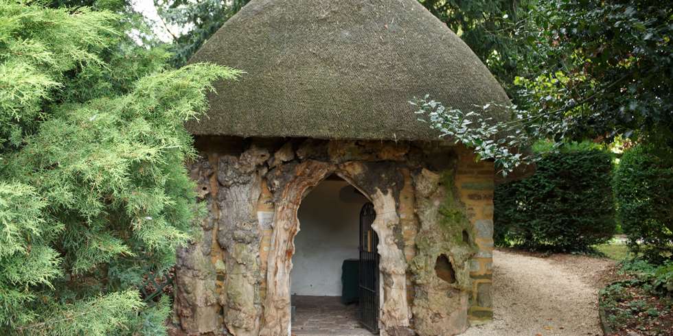 Discover the fascinating history of <a href="/DrJennersHouse/">Dr Jenner’s House</a> 'The Temple of Vaccinia' in our podcast

Listen and subscribe 🎧

bit.ly/2t2G1Ya