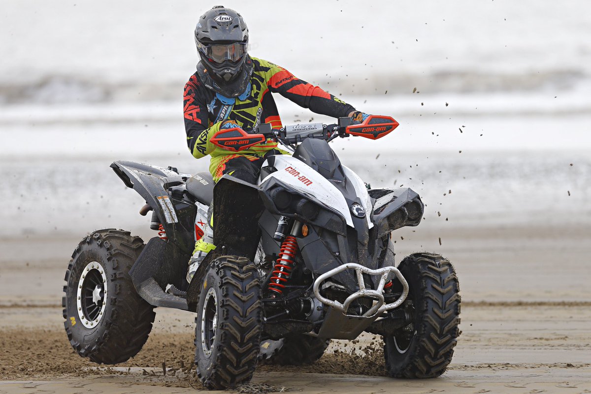 You think racing one day is tough? The Kellett bros race both days. <a href="/TyKellett/">Ty Kellett</a> giving it beans 🤘🏻💪🏻 #HGWBR  #livingforthis