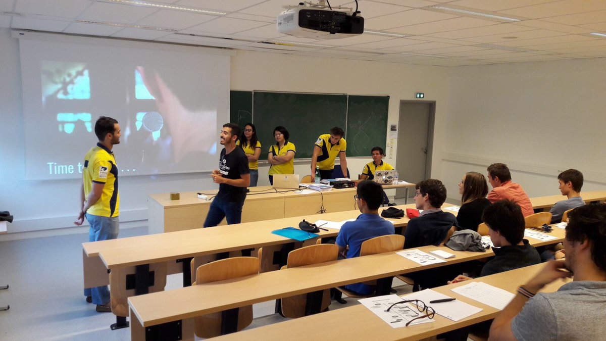 taep_je's tweet photo. Dernier amphi de formation pour les nouveaux avant les entretiens ! @cnje @ENSTA_ve https://t.co/MmT0UZrhWl