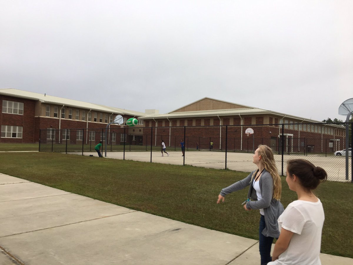 ZooBotLMS's tweet photo. Testing physics concepts using student created experiments #8th #makephysicsfun @JMorgan234LMS @leap_principal @LongleafMiddle @RichlandTwo https://t.co/UE242uAkMh