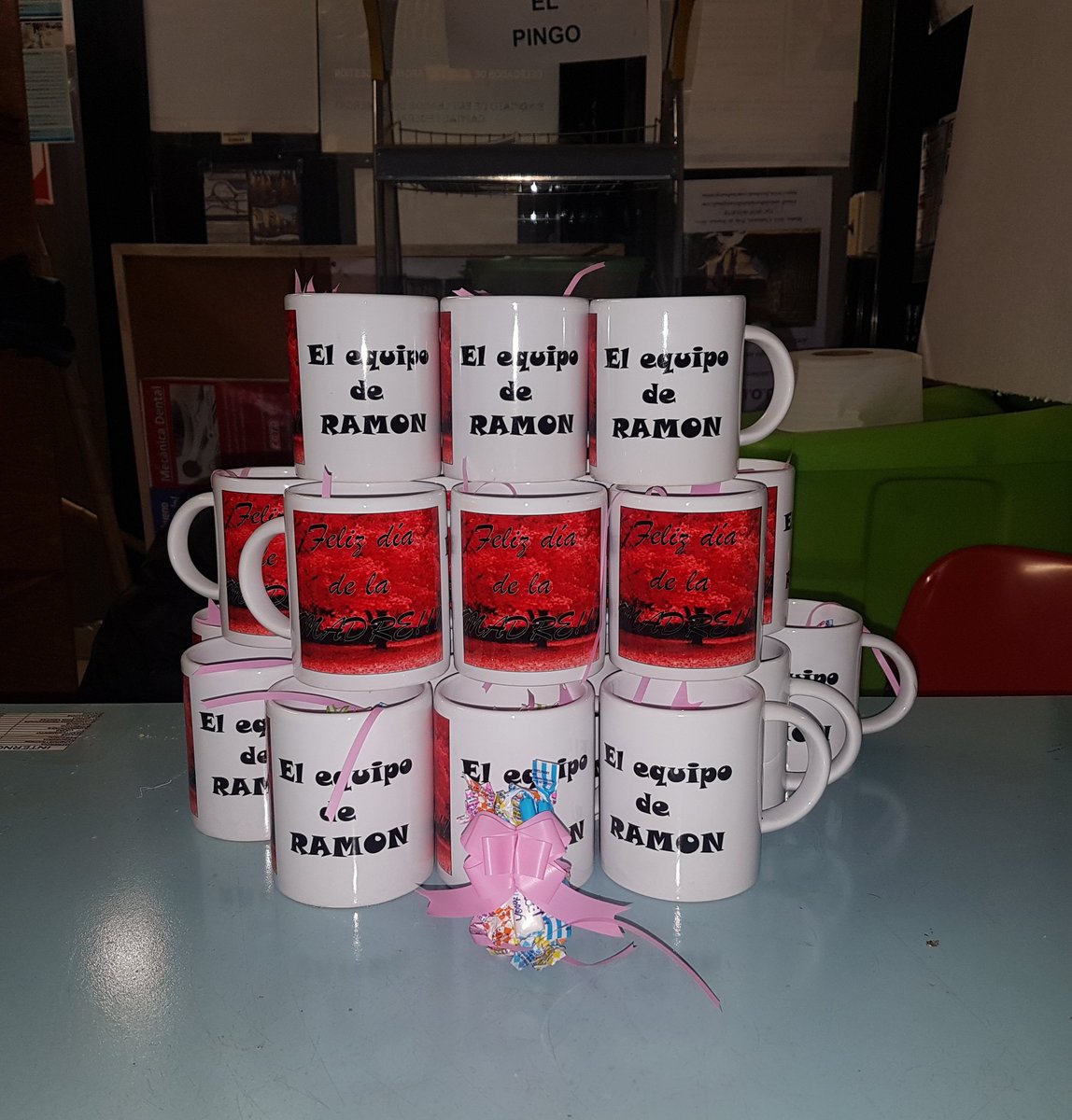 Presente por el dia de la Madre para las mamas de 66! 
#ElEquipoDeRamon 
@RamonMuerzaSEC <a href="/aldecoto/">alberto aldeco</a> <a href="/SubOrganizacion/">jose medina</a> <a href="/OvejaDaniel/">Daniel Ovejero</a>