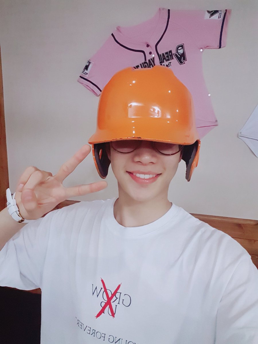 offclASTRO's tweet photo. 육백일이댜아아아아아아!!!!!
육백일도 역시 우리 아로하 생각하면서 행복한 생각해야지~~♡♡ 우리 아로하 사랑한다!!! 
글쓴이 엠육백
#600일 #ASTRO600days #아스트로 #아로하 #평생하자 https://t.co/PRMDgKgsfs
