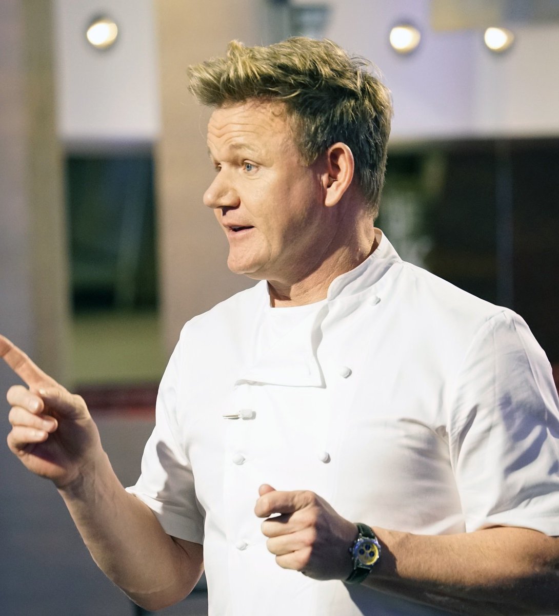 FOX26Houston's tweet photo. #YouBetterWatch #HellsKitchen tonight at 7p! #YesSir @GordonRamsay https://t.co/W6Bhzh3PPt