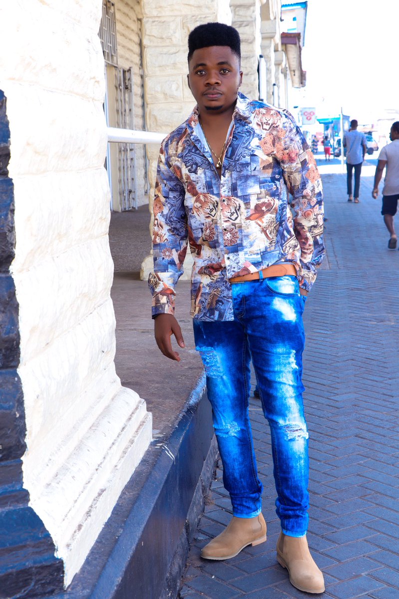 Dennizbrookz's tweet photo. I CAN BE INSPIRED,BUT I ONLY WANNA BE MEβοΈ
#beyourself
#Arrayed
#StreetStyle https://t.co/H81NGWxhym