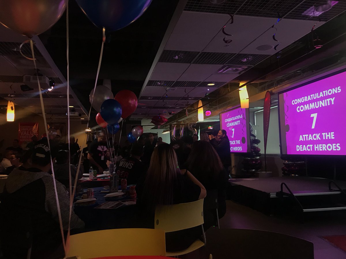 TMoBraxton's tweet photo. Ending the week @Tmobile style with #Community7 graduation!! 😜🙃 @Howard_Nickey https://t.co/OMc17glN24