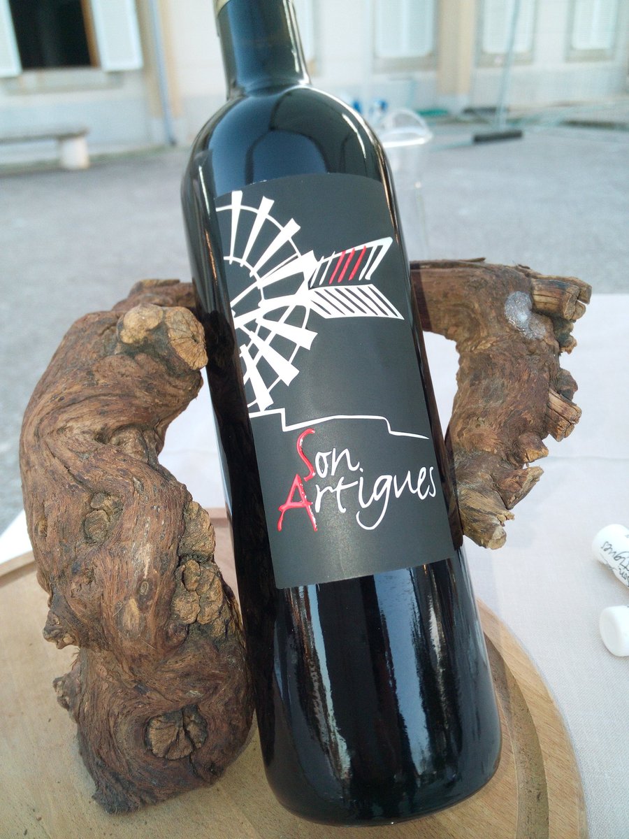 Tonight @ #Vinsambart in Playa de Muro with <a href="/SonArtigues/">Bodega Son Artigues</a>. #mallorcawine #MallorcaCulinaryTours #sommelier #Vino