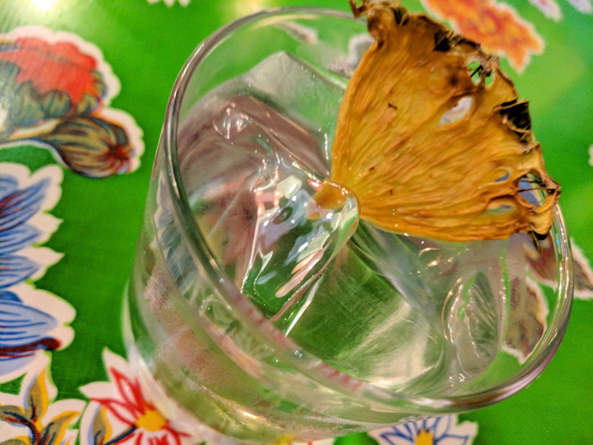 eatjackpot's tweet photo. NEW! Jackpot G&T // Bombay Sapphire East, Jackpot Tonic 🙏
#ginandtonic #torontobars #drinksto #cocktaiksto https://t.co/kpYbz0jEtf