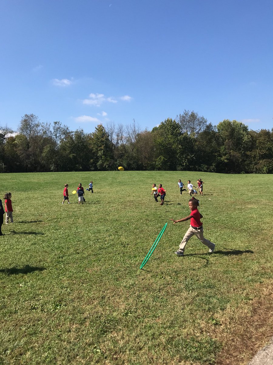 watterson_elem's tweet photo. Wellness time @watterson_elem taking a break from increasing our brain power! #scholarsintraining #Area4Success @AssistSupArea4 https://t.co/7i51HEDDTB