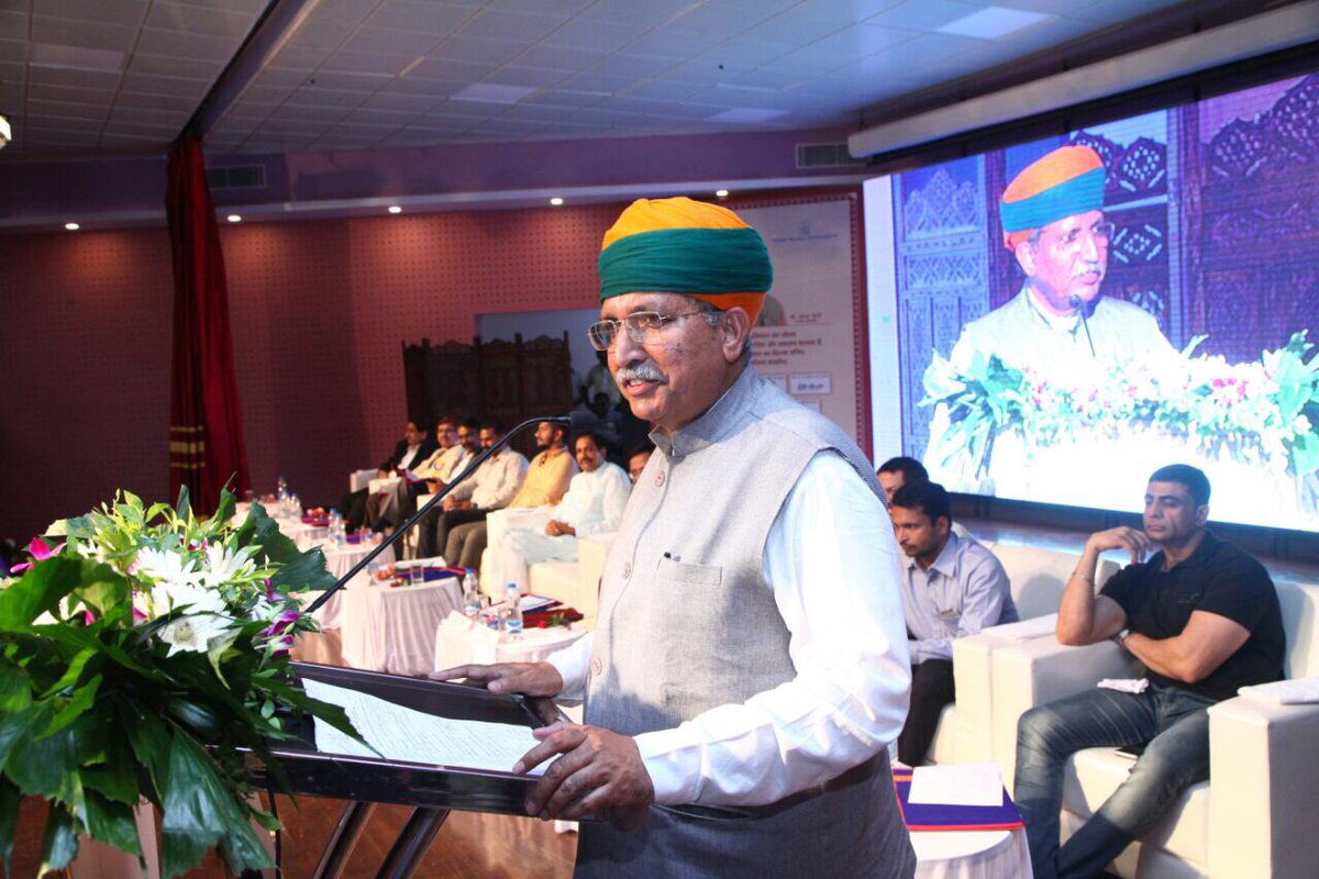 Baldev6877's tweet photo. Mudra Promotion Camp held at Daman on 12.10.2017: Hon'ble Minister Shri.  Arjun Ram Meghwal was the Chief Guest. #MudraPromotionCampaign https://t.co/I1uuZQ1xM2