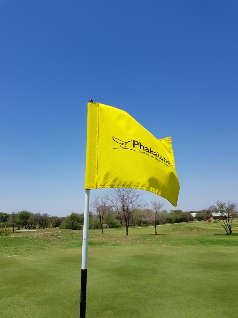 PnyxLtd's tweet photo. #AMS17 @GRVGlobal presents cheque to Mpule Kwekagobe Children's Centre & @BWGovernment with players enjoying a Charity Golf Day at Phakalane https://t.co/kFiUqN1XB7