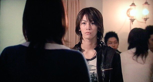 和雪 0630 1014 A Twitter 11年前の今日は 初めて弘人と出会った日 弘人に会うと 今でも胸がキュッてなる 菜緒がすべて後姿に たったひとつの恋 亀梨和也 神崎弘人