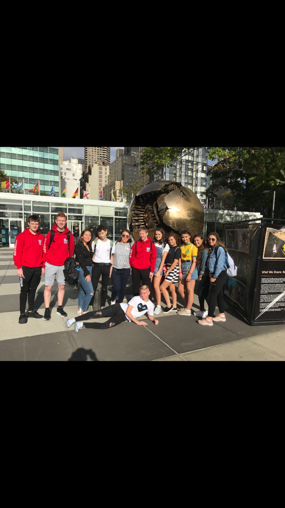 social_sahs's tweet photo. Mrs Carruthers group finally ready for group pic #TeamGoodLooking ❤️❤️ https://t.co/yCDsLEu46f