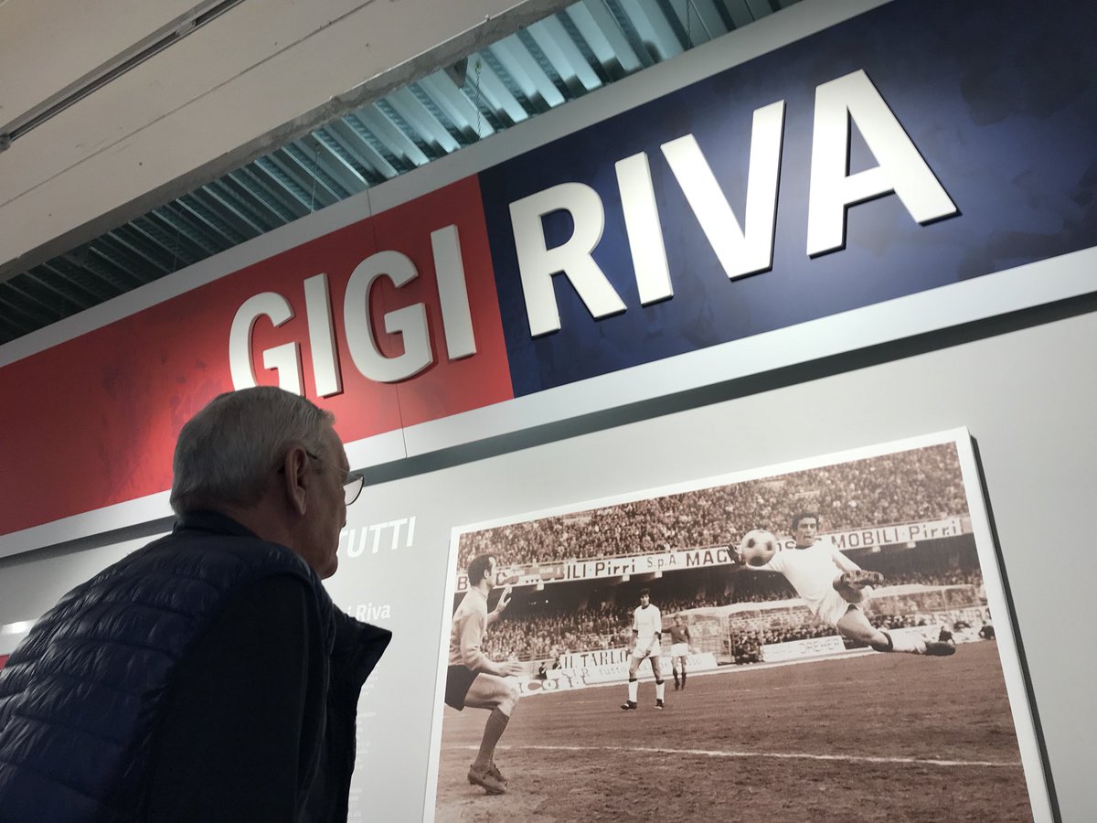 CagliariCalcio's tweet photo. Grazie della visita, Gigi ❤️💙 #Riva https://t.co/M0NJ4vfLGa