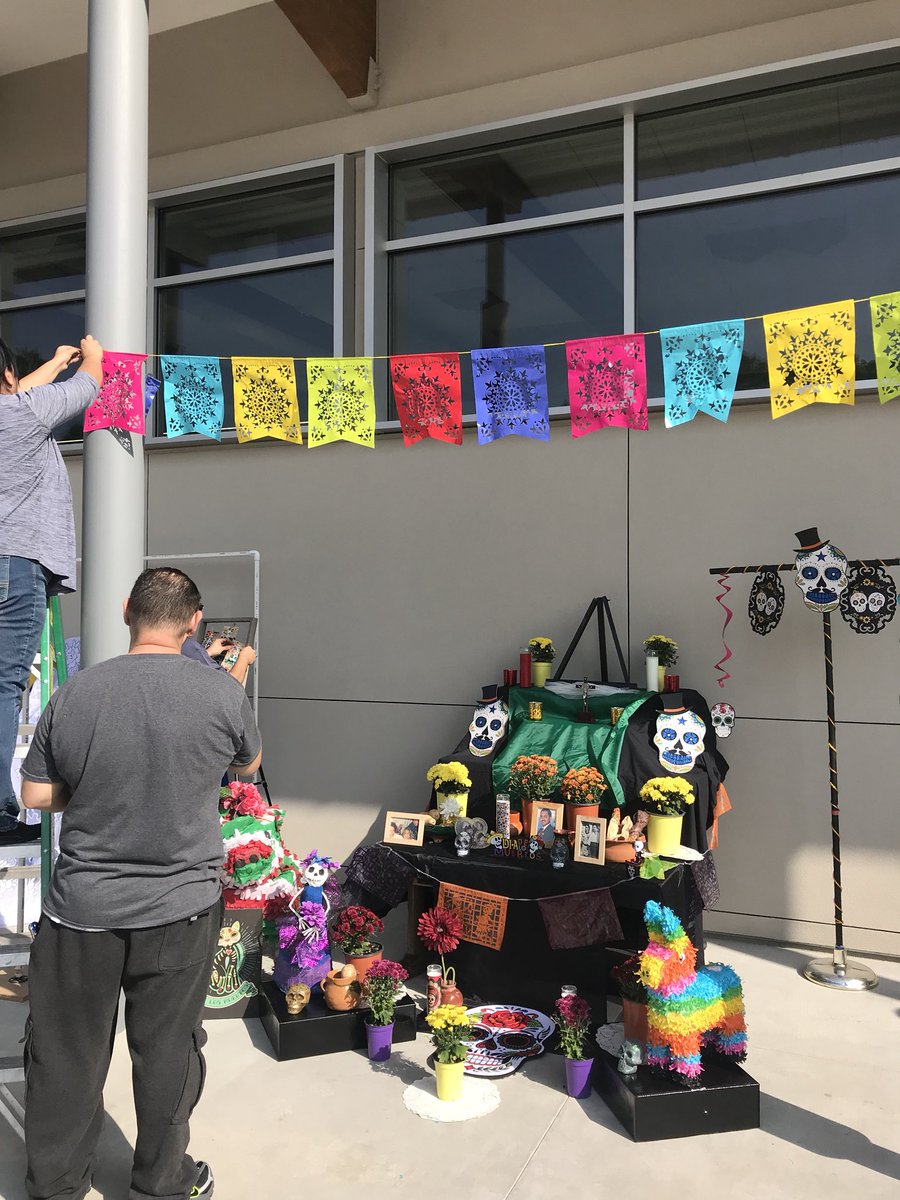 ElRanchoEF's tweet photo. @ElRanchoSchools teachers and principals setting up their #DiaDeLosMuertos altars. https://t.co/xuZhtQs6Yp