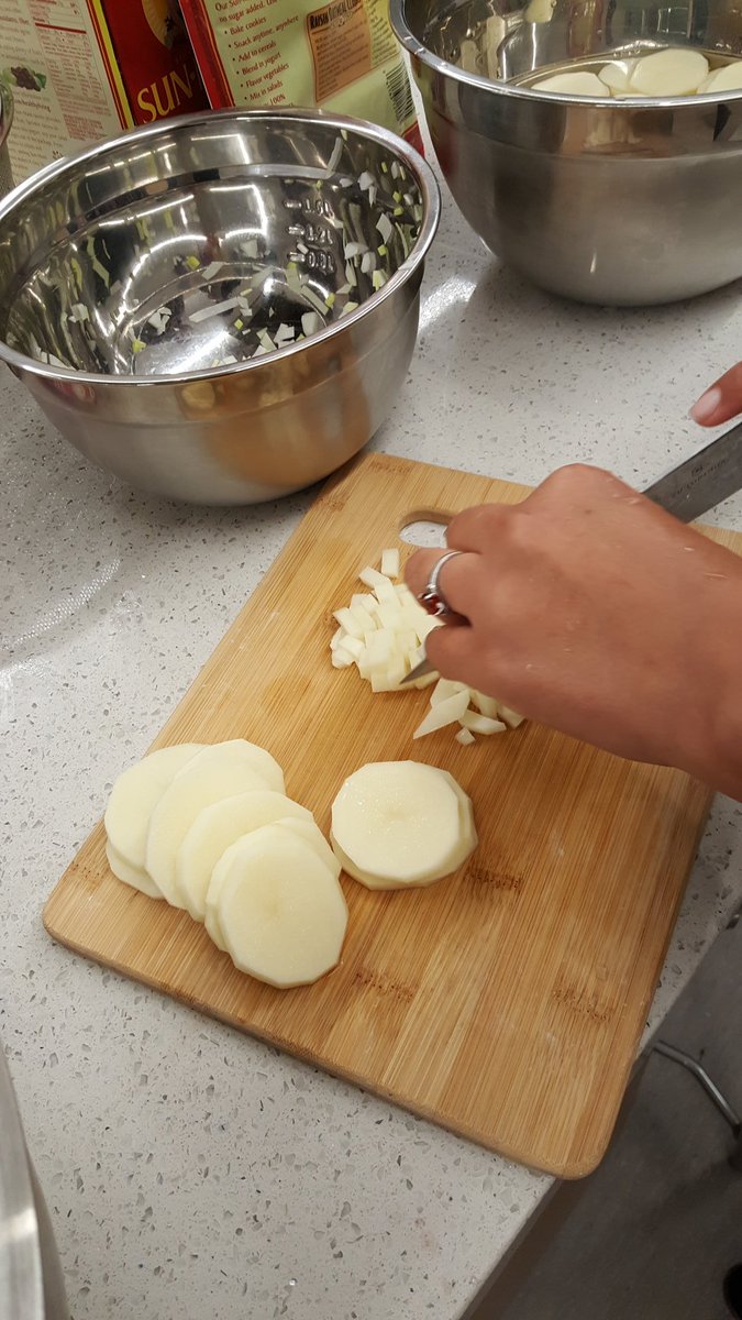 elvirm31's tweet photo. Taste of Culture, Oct 12, 2017, Cooking Classroom @websteru https://t.co/xj7cdSCqGS