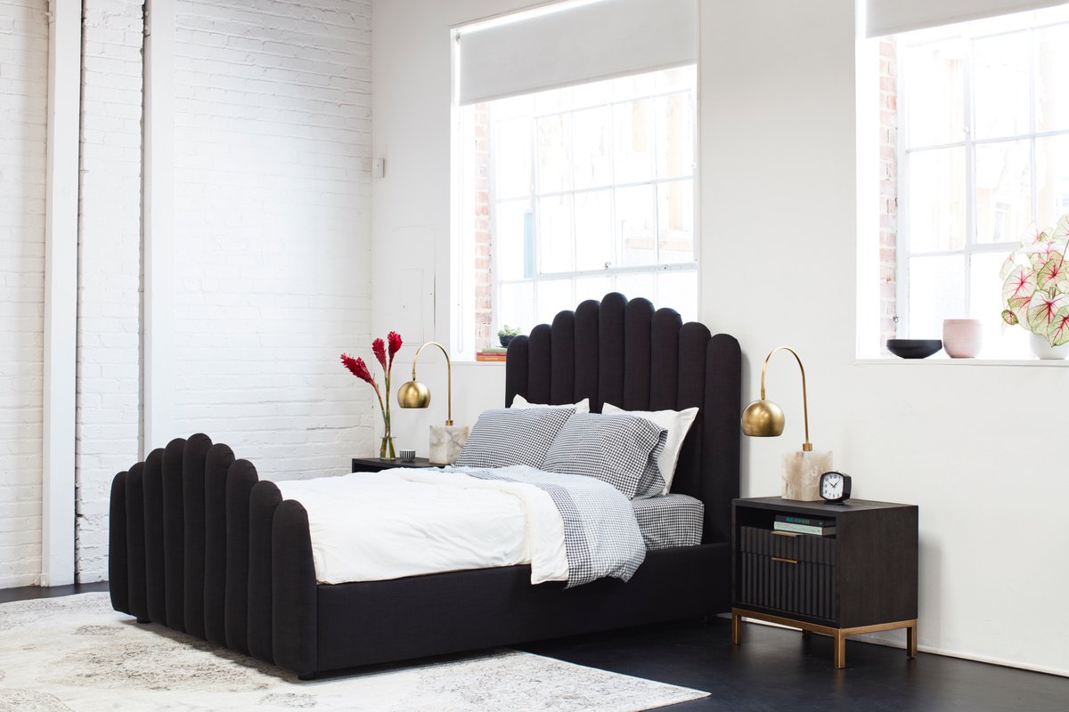 Apt2B's tweet image. Meet #COCO, the new bedroom addition to our #PenthouseCollection by @KyleSchuneman! 📸 @treasurbite Bedding @ThreadEx apt2b.com/collections/pe…