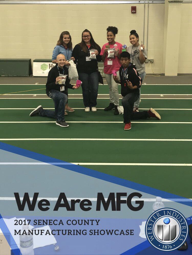 WebsterChain's tweet photo. We came for the free stuff! ๐ธ #WeLoveUsSomeFreeStuff #SenecaCountyManufacturingShowcase #FostoriaBlue1 https://t.co/CIOMFC05kk