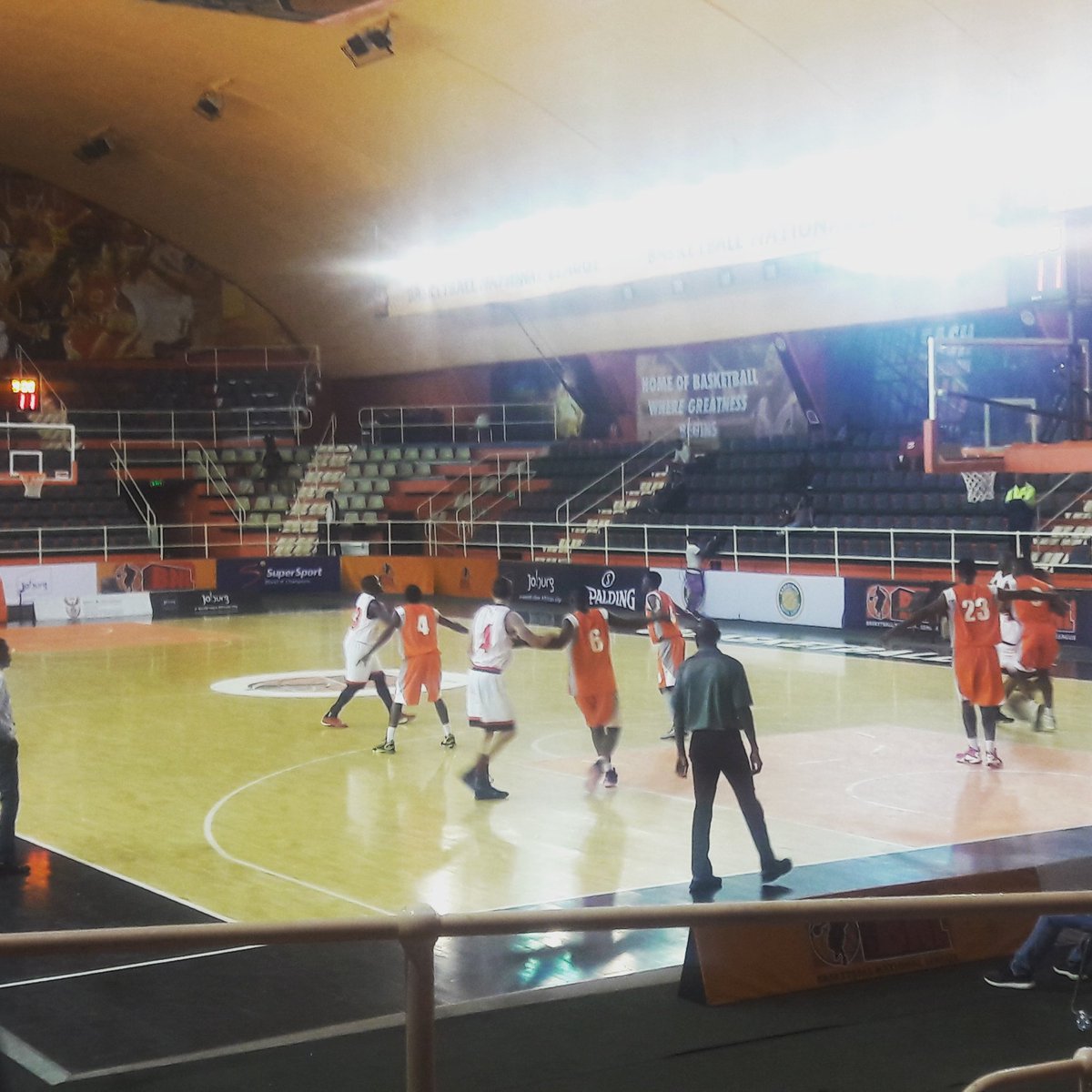 5mins into the 2nd quarter <a href="/TshwaneSuns/">TSHWANE SUNS</a> 21:22 <a href="/LimpopoPride/">LimpsPride</a> #BNL2017 #GrowTheGame