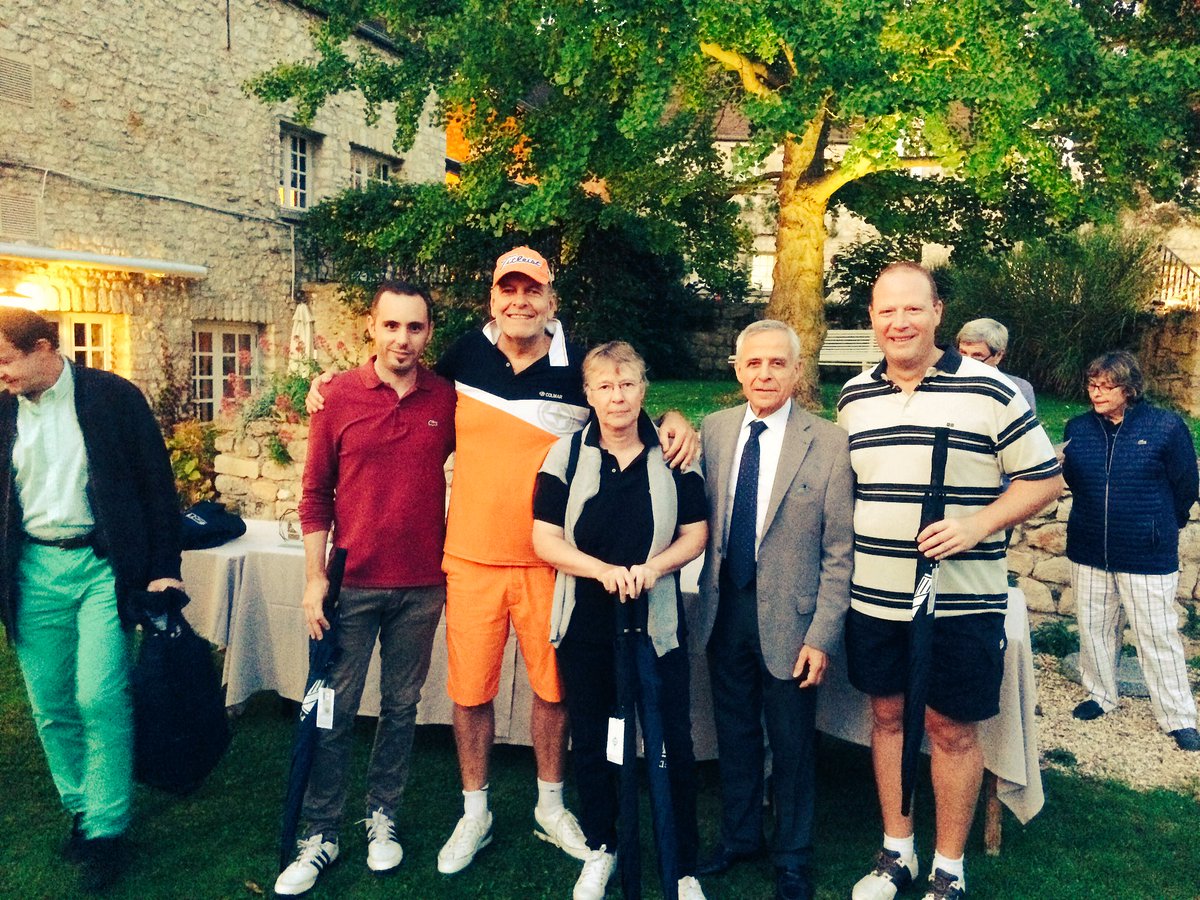 cbaudrelot's tweet photo. Belle  2ème place pour notre équipe sur la compétition de golf de Saint Nom la Bretèche. Bravo aux organisateurs et à tous les participants. https://t.co/dFIve55mXa