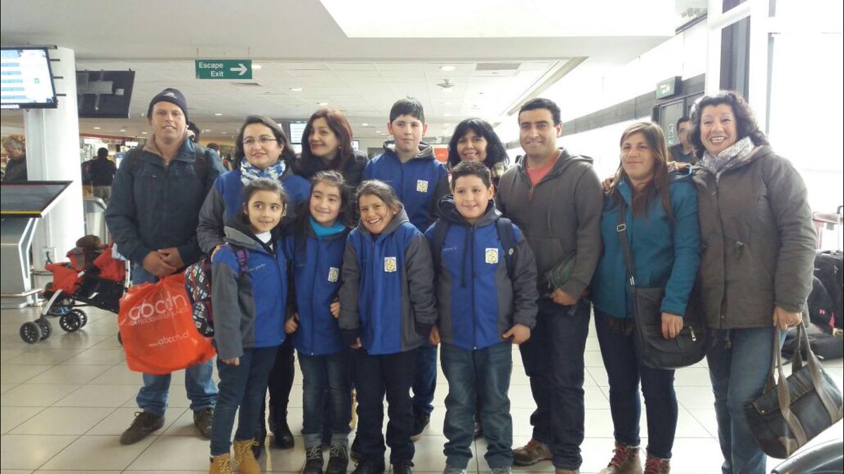 daem_stodomingo's tweet photo. Nuestra Comunidad Educativa de Bucalemito viajó ✈️ a una Pasantía Intercultural en Temuco. Abriendo nuevas experiencias pedagógicas #PEIB https://t.co/pm1AVLWOu3