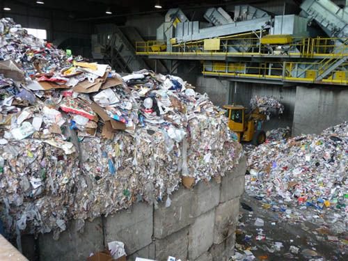 We offer recycling services to EVERY home we service, now over a quarter million every week. buff.ly/2xDlTtH