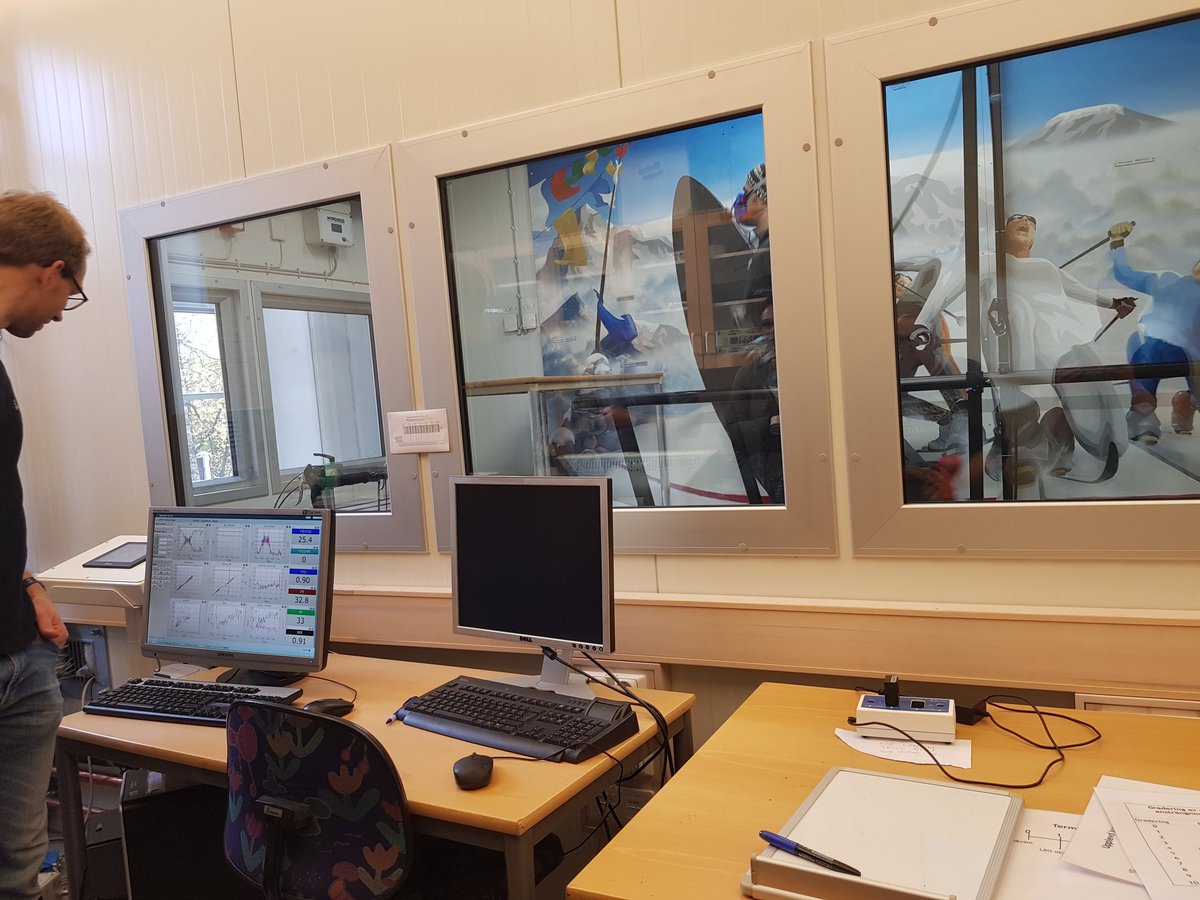 DJ_sport_sci's tweet photo. Visiting the Swedish Wintersport
Center. Portable VO2max testing in -8 C 😨🏃♂️ #Vo2kinetics #Climatelab https://t.co/FMHTXUrSSC