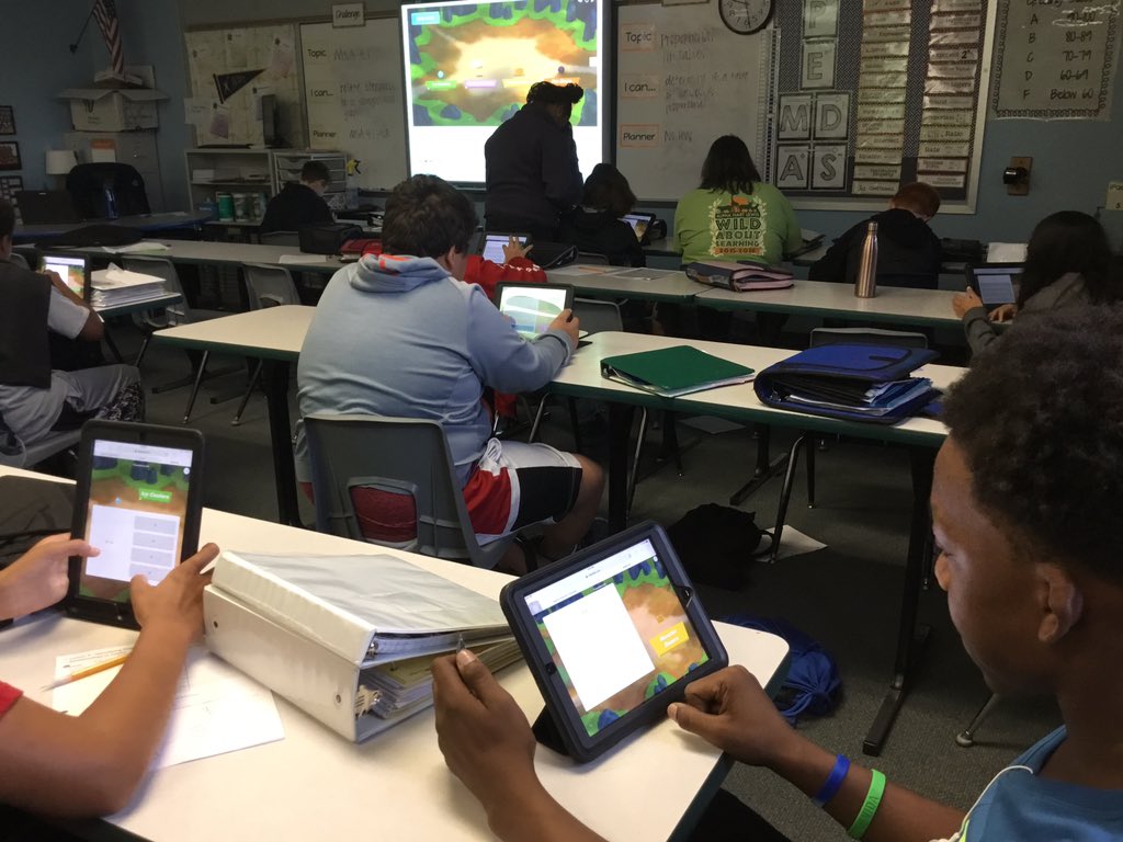ChelseaJacobs23's tweet image. Reviewing integer operations with Monster Quiz in 3rd period #lmstech