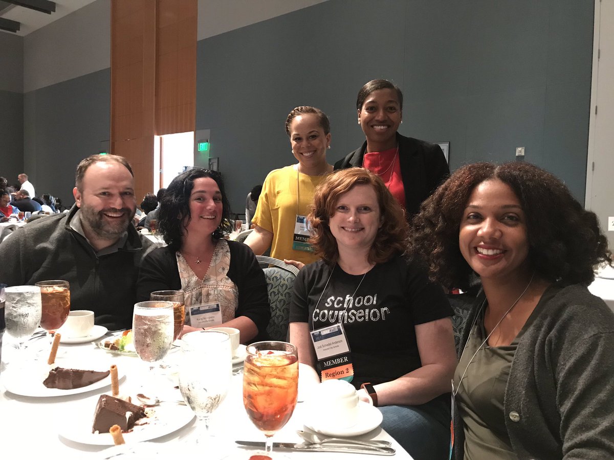 ReneeFensom's tweet photo. @HamptonCSchools counselors @VSCA conference. #vsca17 #leadwell https://t.co/bB9lNbdheo