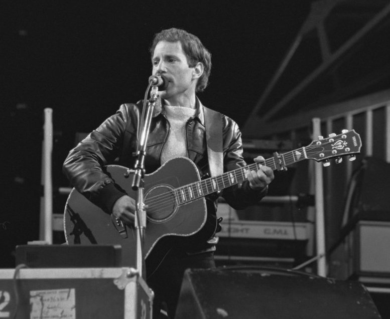 Happy birthday, Paul Simon! What\s your favorite song? 