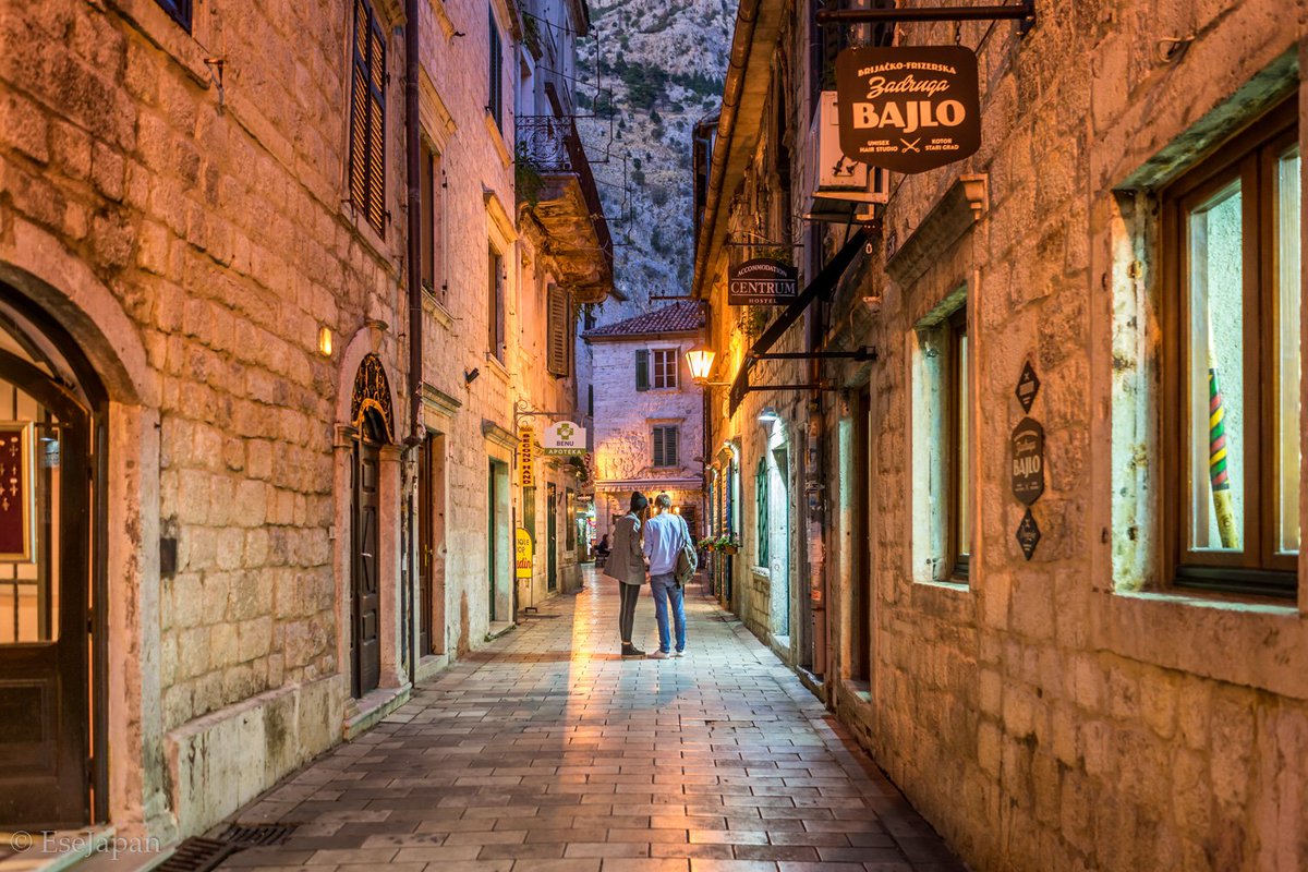 EseJapan's tweet photo. Wonderer: Old Town Kotor, #Kotor #Montenegro https://t.co/U1LkZED8ME