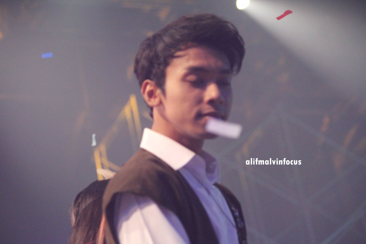 alifmalvinfocus's tweet photo. [HQ] 171011 #BFORCE #Alif at Amazing 15 @OfficialGTVID https://t.co/9iNLXlmvsb
