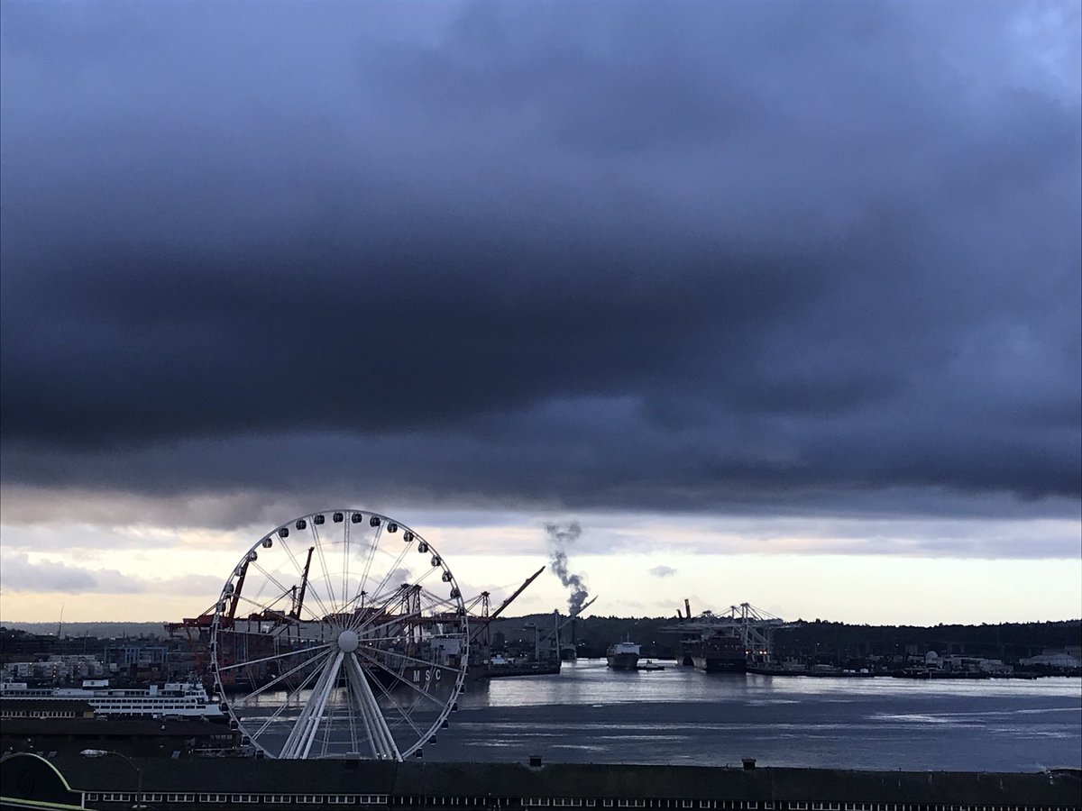 LauraM_Martinez's tweet photo. I’m falling in love with #Seattle! ❤️#vacation #firsttimeinSeattle https://t.co/rBk4PU5QZU