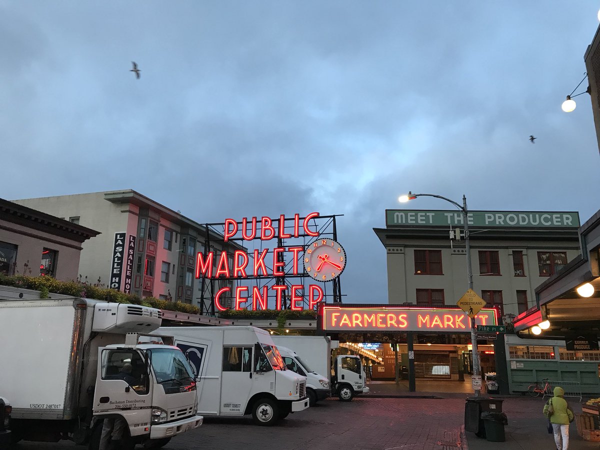 LauraM_Martinez's tweet photo. I’m falling in love with #Seattle! ❤️#vacation #firsttimeinSeattle https://t.co/rBk4PU5QZU