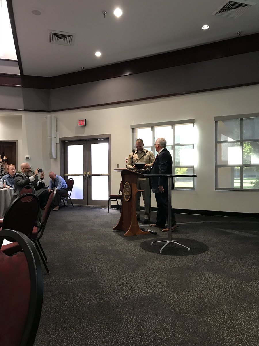 UnlvVets's tweet photo. Rebel Vet engagement breakfast. We had great speakers, and great Alumni that continue to serve this great community! https://t.co/4QoDzFd4ap