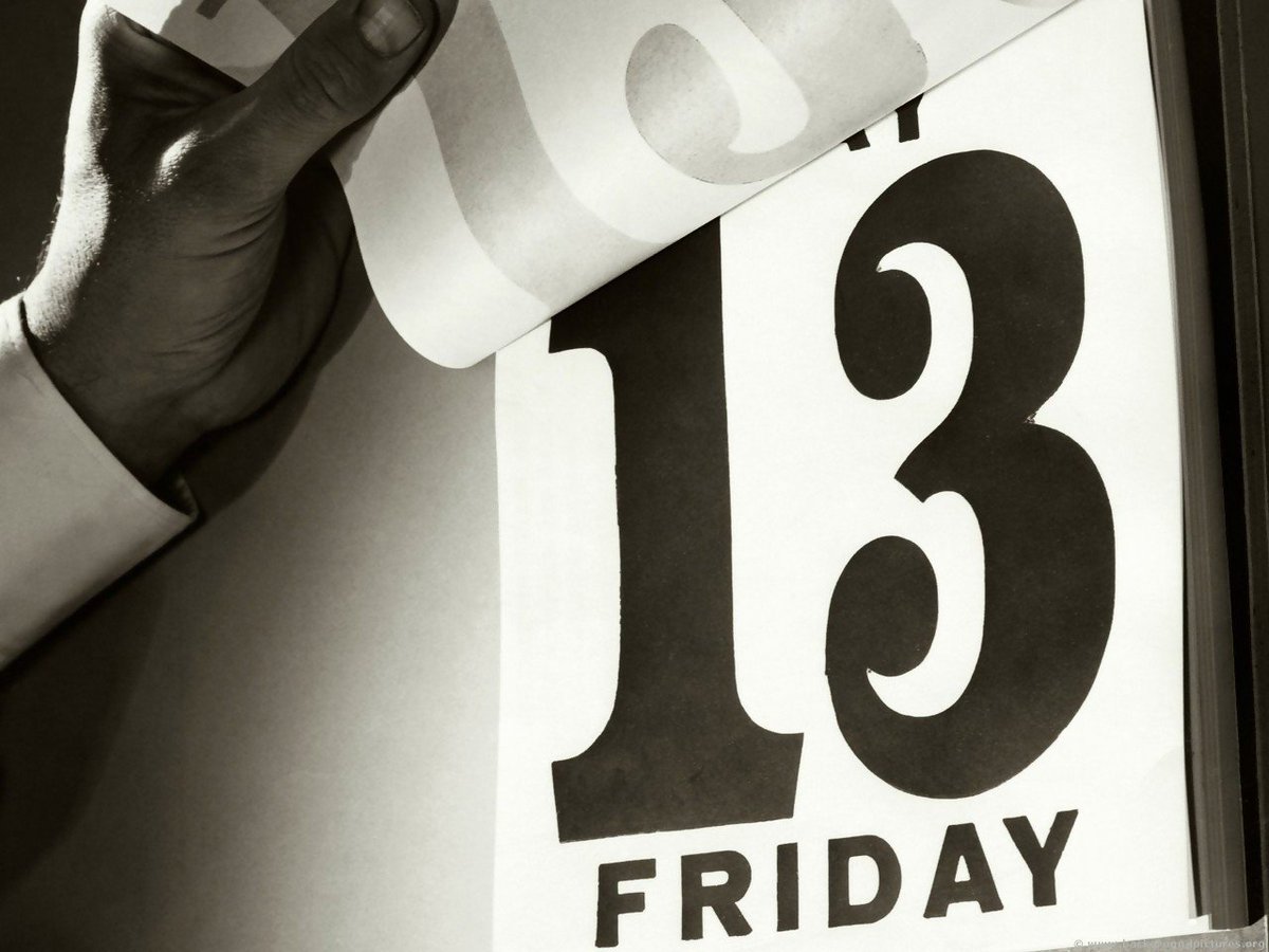 DeoConseilinter's tweet photo. La preuve que #vendredi13 porte bonheur c'est qu'il tombera jamais un #lundimatin !  Bon #weekend #joke #13friday https://t.co/CgmZZRooRt