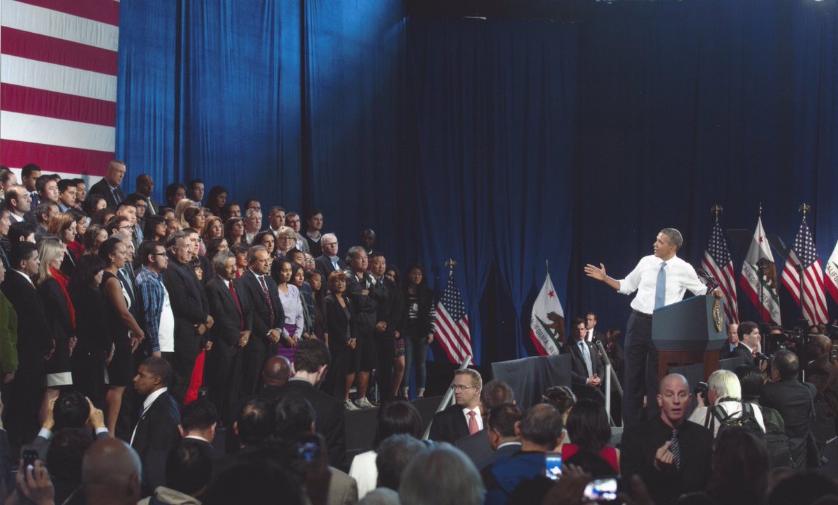 JDWackrow's tweet photo. @AdvanceGuyNotes Obama addressing heckler in SanFran. The then POTUS stated to the heckler that Executive Powers will not solve immigration issue #BlueDrape https://t.co/ODeTkLCzfb