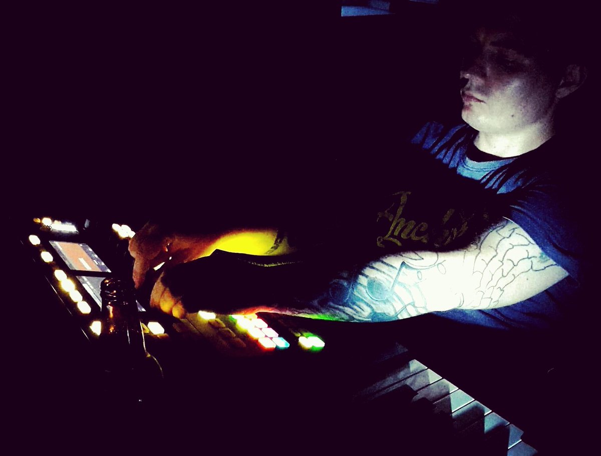 ModelonHa's tweet image. Rave on #techno #technosolider