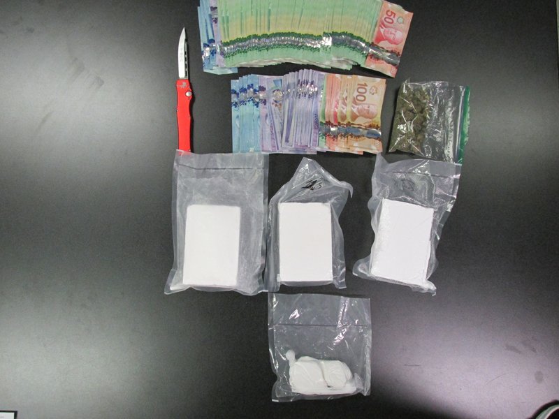 Drug Bust Nets Five Arrests dlvr.it/PvMqVJ https://t.co/cCyYBaqheD