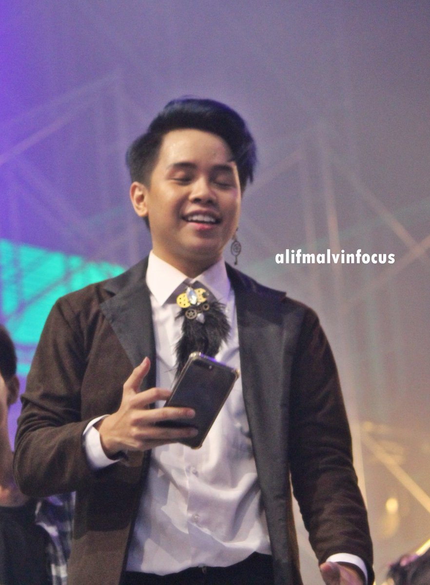 alifmalvinfocus's tweet photo. [HQ] 171011 #BFORCE at Amazing 15 @OfficialGTVID #DEVIN https://t.co/GyIb6sZ4Wu
