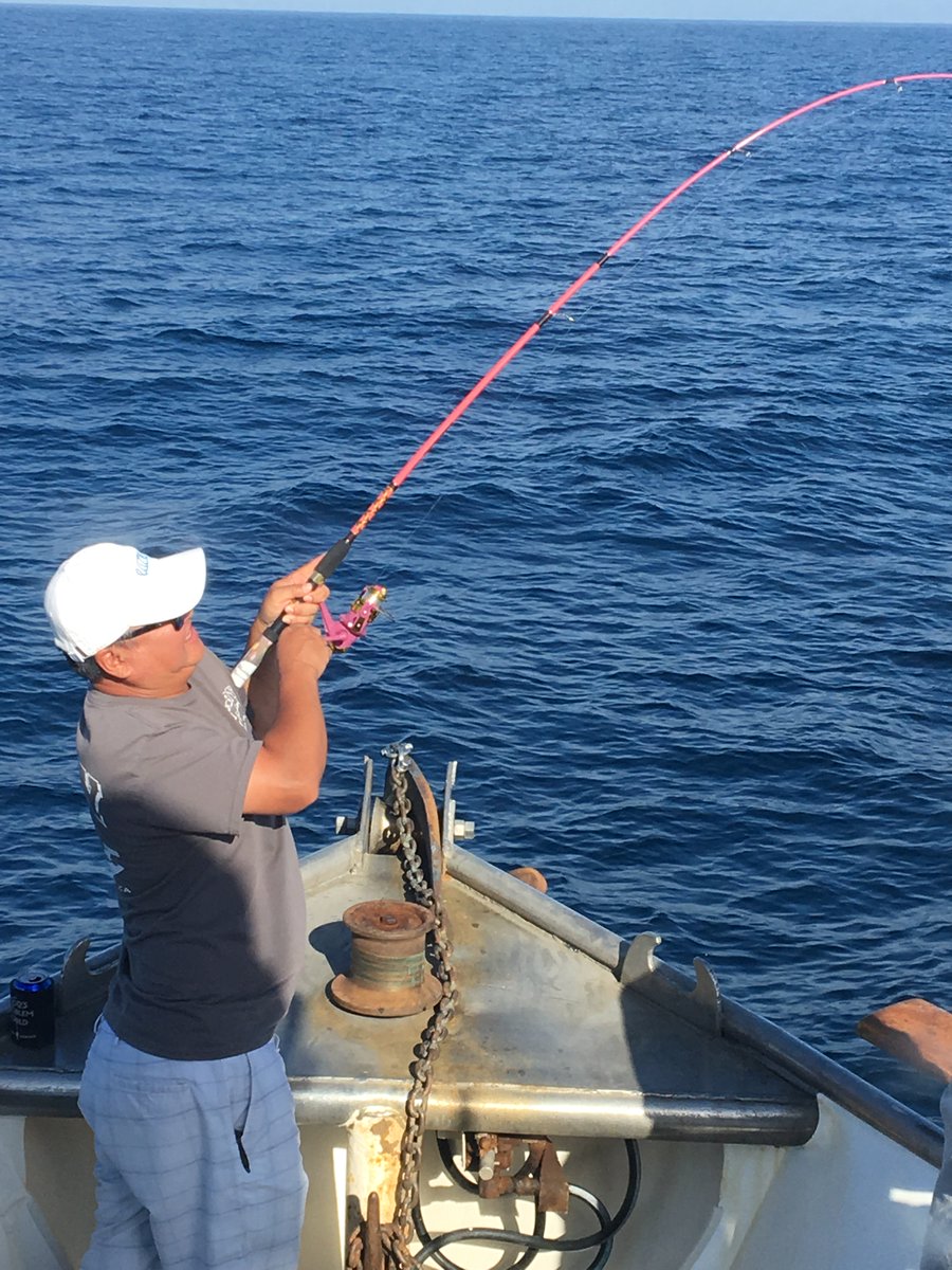 Bloodydecks's tweet photo. Pullin on fish and fighting against breast caner! Enter the #fish4acure PHOTO CONTEST here: https://t.co/kUW5gt8O5P #bloodydecks https://t.co/cXkEg4BtNn