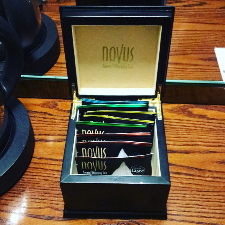 PinkyDoodly's tweet image. All hail the beautiful tea box! This hotel is DEFINITELY doing the right thing! I'm so happy! 😀first time trying @NovusTeaUK 💗☕️ #whichfirst
